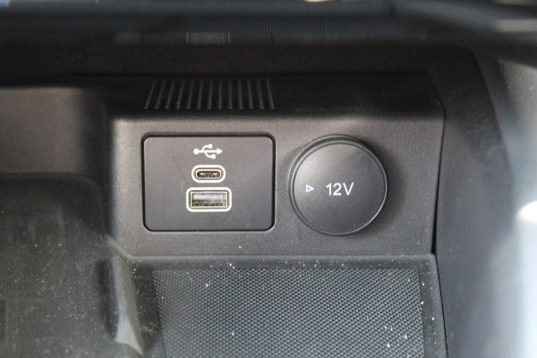 Ford Kuga 2.5 243 pk PHEV ST-Line X Nieuw Model , 2100kg Trekgewicht AGR Stoelen L+R , Camera , Zeer veel comfort Winter Pack, Technology Pack, fab. gar. t/m 20-08-2028