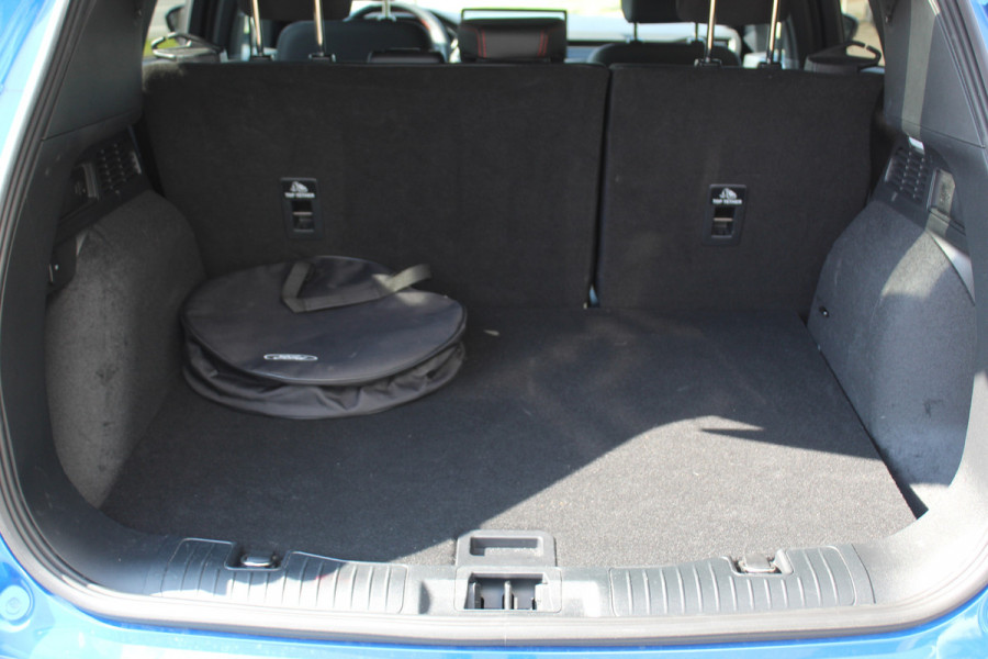 Ford Kuga 2.5 243 pk PHEV ST-Line X Nieuw Model , 2100kg Trekgewicht AGR Stoelen L+R , Camera , Zeer veel comfort Winter Pack, Technology Pack, fab. gar. t/m 20-08-2028