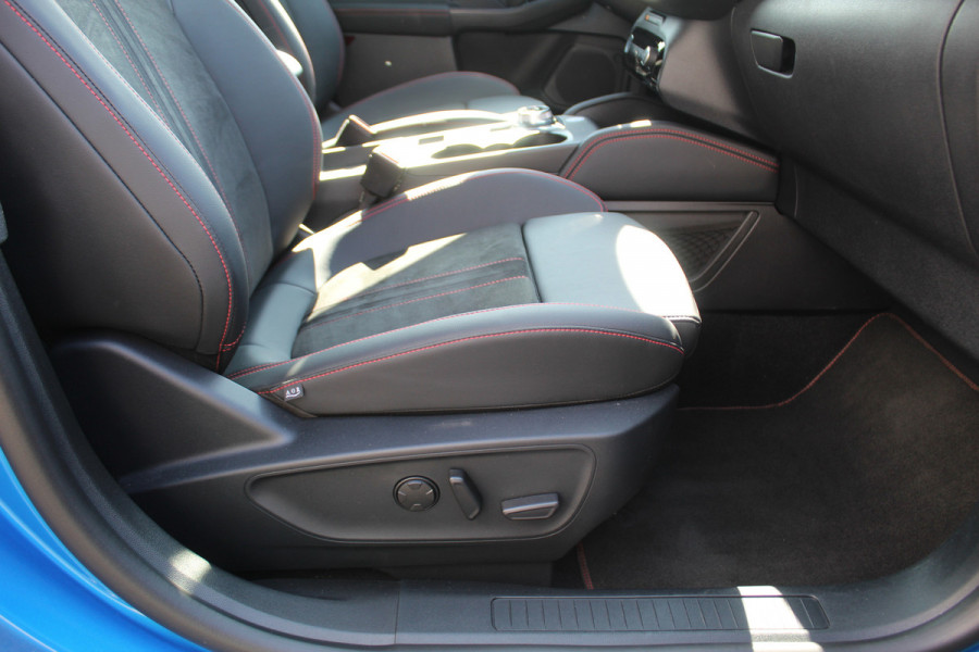 Ford Kuga 2.5 243 pk PHEV ST-Line X Nieuw Model , 2100kg Trekgewicht AGR Stoelen L+R , Camera , Zeer veel comfort Winter Pack, Technology Pack, fab. gar. t/m 20-08-2028