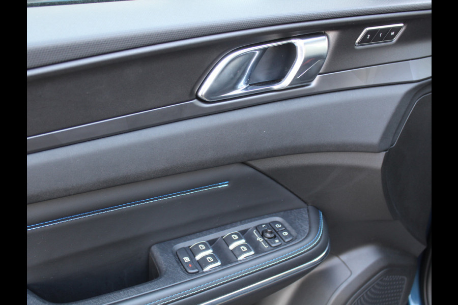 Lynk & Co 01 1.5 12 X OP VOORRAAD V.A. 40.000 KM | CARPLAY | 360CAMERA | DAB | PANODAK | LED | STOELVERW | ADAPCRUISE | WIFI |