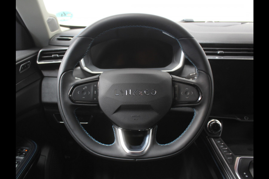 Lynk & Co 01 1.5 12 X OP VOORRAAD V.A. 40.000 KM | CARPLAY | 360CAMERA | DAB | PANODAK | LED | STOELVERW | ADAPCRUISE | WIFI |