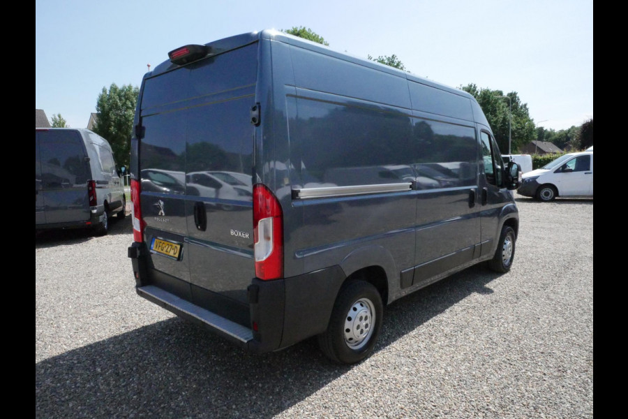 Peugeot Boxer 2.2 BlueHDi 120PK, L2H2, Airco