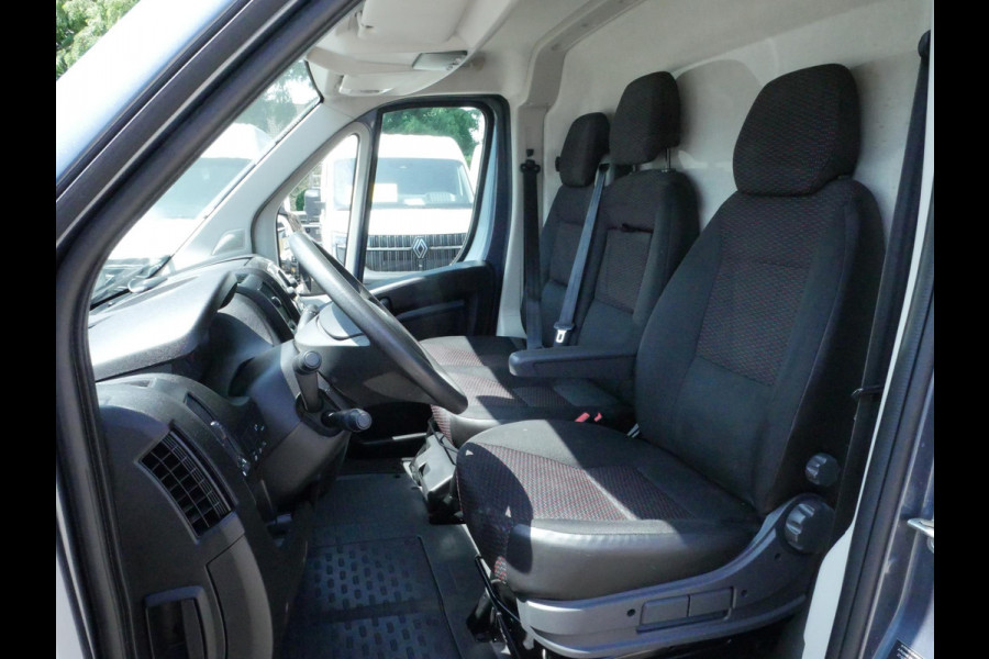 Peugeot Boxer 2.2 BlueHDi 120PK, L2H2, Airco