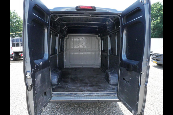 Peugeot Boxer 2.2 BlueHDi 120PK, L2H2, Airco