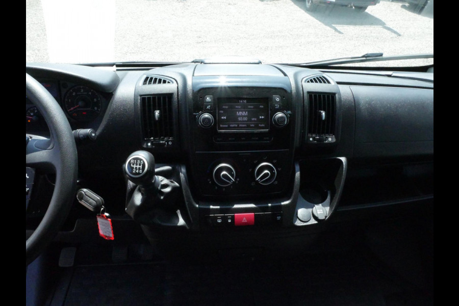 Peugeot Boxer 2.2 BlueHDi 120PK, L2H2, Airco