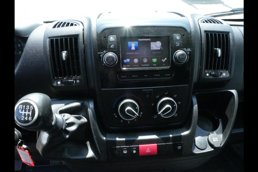 Peugeot Boxer 2.2 BlueHDi 120PK, L2H2, Airco