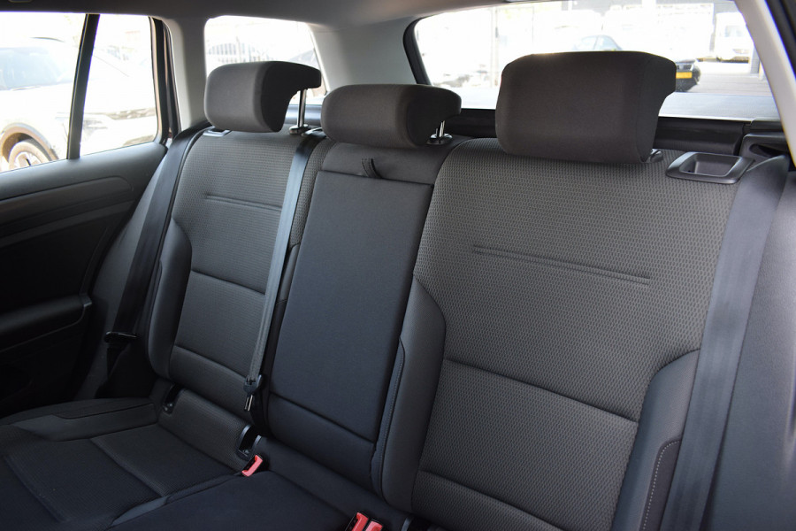 Volkswagen GOLF Variant 1.0 TSI Comfortline Business | Automaat | Apple CarPlay | ACC | Climate