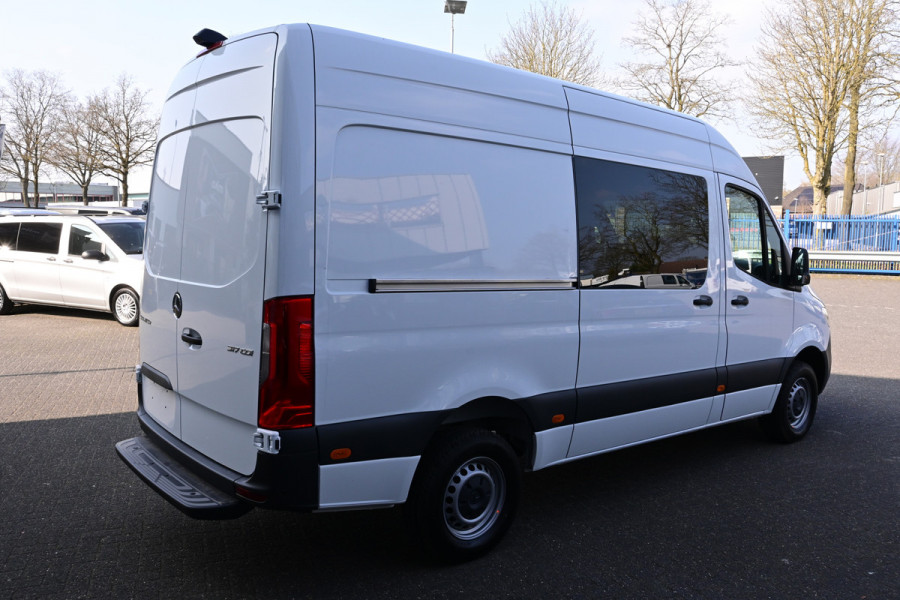Mercedes-Benz Sprinter 317 CDI L2H2 PTO, Geveerde stoel, Standkachel, MBUX met navigatie en camera