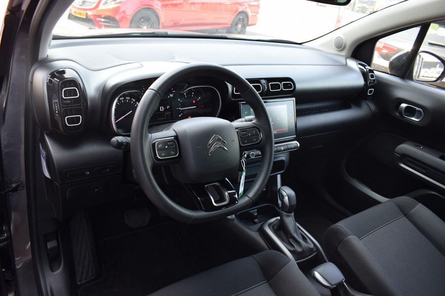 Citroën C3 Aircross 1.2 PureTech S&S Shine | Automaat | Trekhaak | CarPlay | Camera