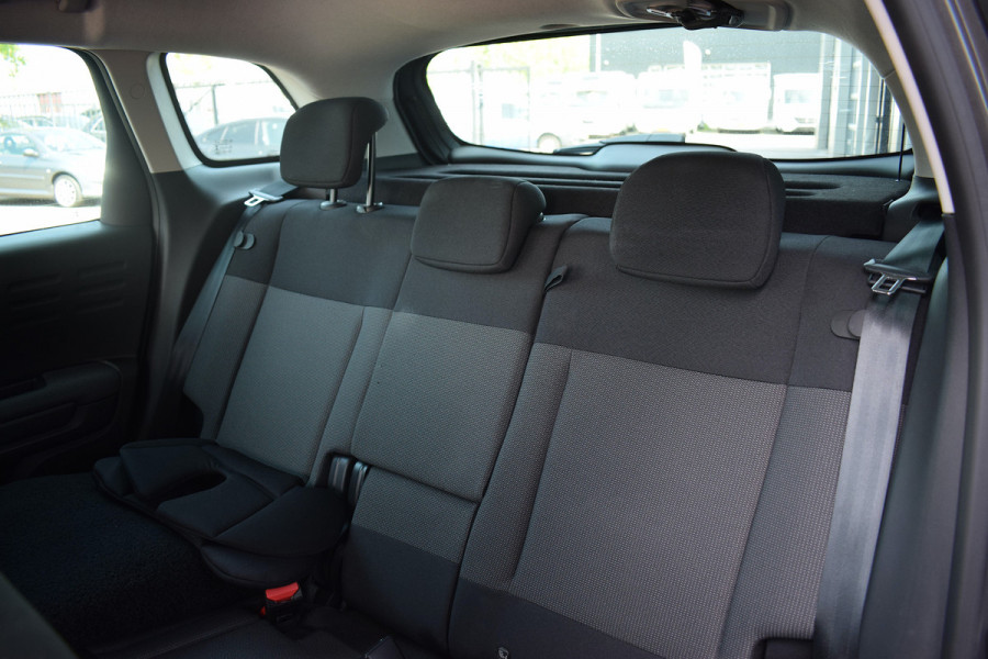 Citroën C3 Aircross 1.2 PureTech S&S Shine | Automaat | Trekhaak | CarPlay | Camera
