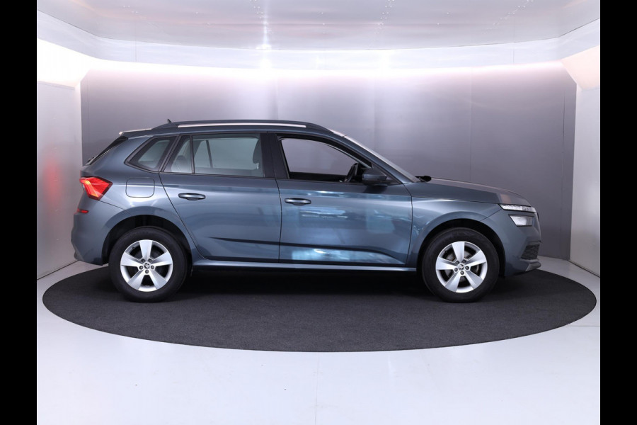 Škoda Kamiq 1.0 TSI Ambition 110 PK | Navigatie via app | Parkeersensoren | LM velgen |