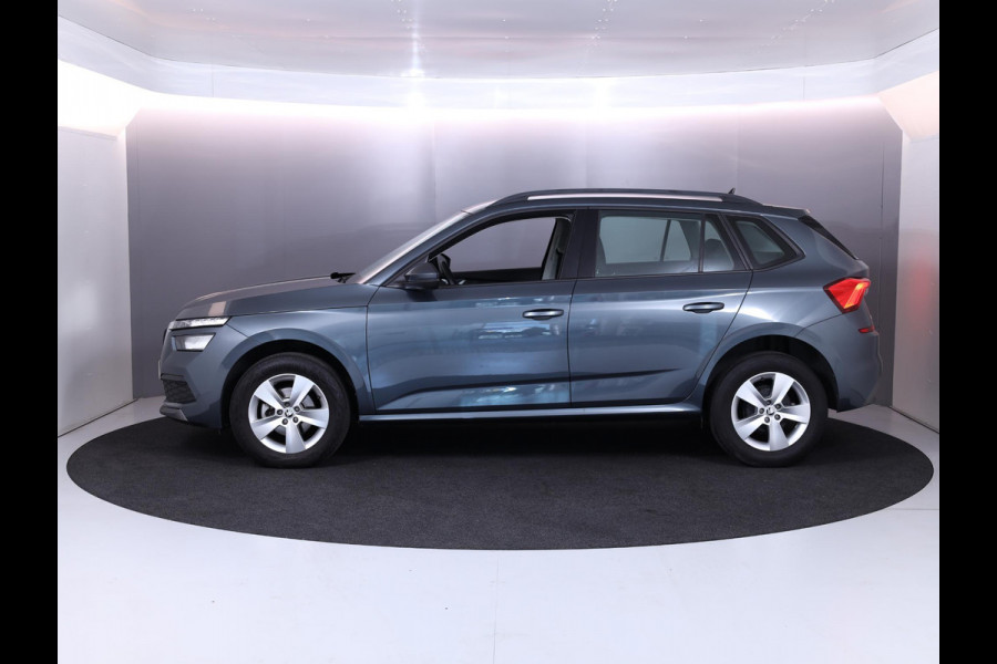 Škoda Kamiq 1.0 TSI Ambition 110 PK | Navigatie via app | Parkeersensoren | LM velgen |