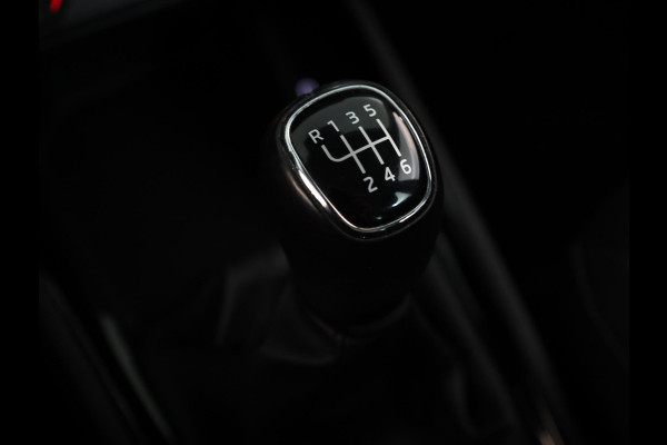 Škoda Kamiq 1.0 TSI Ambition 110 PK | Navigatie via app | Parkeersensoren | LM velgen |