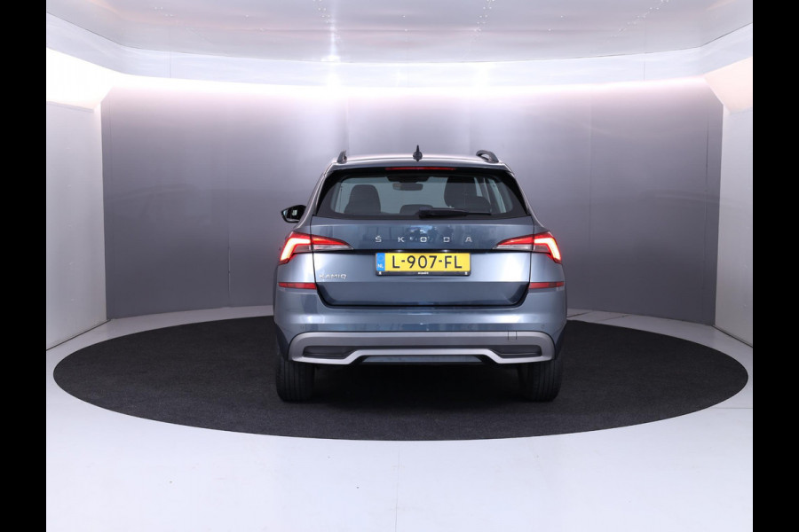 Škoda Kamiq 1.0 TSI Ambition 110 PK | Navigatie via app | Parkeersensoren | LM velgen |