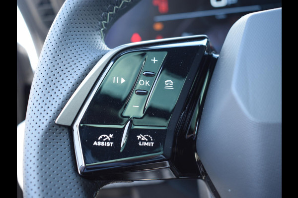 Peugeot 3008 1.2 Hybrid 136 GT SCHUIFDAK | ELEKTRISCHE STOEL- EN ACHTERKLEP BEDIENING | NAVI & CARPLAY | 360° CAMERA