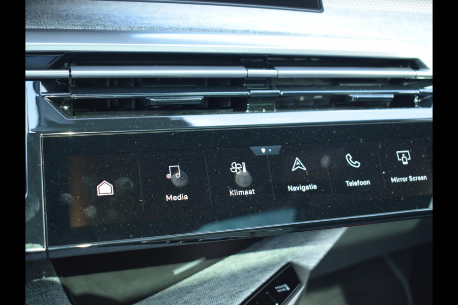 Peugeot 3008 1.2 Hybrid 136 GT SCHUIFDAK | ELEKTRISCHE STOEL- EN ACHTERKLEP BEDIENING | NAVI & CARPLAY | 360° CAMERA