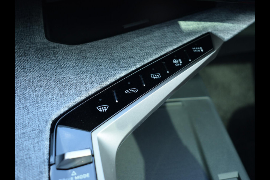 Peugeot 3008 1.2 Hybrid 136 GT SCHUIFDAK | ELEKTRISCHE STOEL- EN ACHTERKLEP BEDIENING | NAVI & CARPLAY | 360° CAMERA
