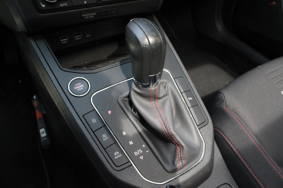 Seat Ibiza 1.0 TSI FR Business Intense PANO, CAMERA, BEATS, STOELVW