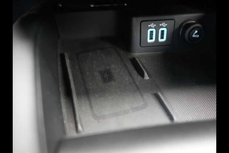 Ford Kuga 2.5 Vignale Plug In Hybrid 225pk PHEV | Lederen Sportstoelen Memory | Adaptive Cruise | Bang & Olufsen | Navigatie | Camera | Apple Carplay | Virtual | DAB | L.M. 20" | LED Koplampen |