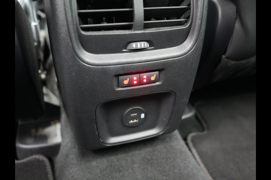 Ford Kuga 2.5 Vignale Plug In Hybrid 225pk PHEV | Lederen Sportstoelen Memory | Adaptive Cruise | Bang & Olufsen | Navigatie | Camera | Apple Carplay | Virtual | DAB | L.M. 20" | LED Koplampen |