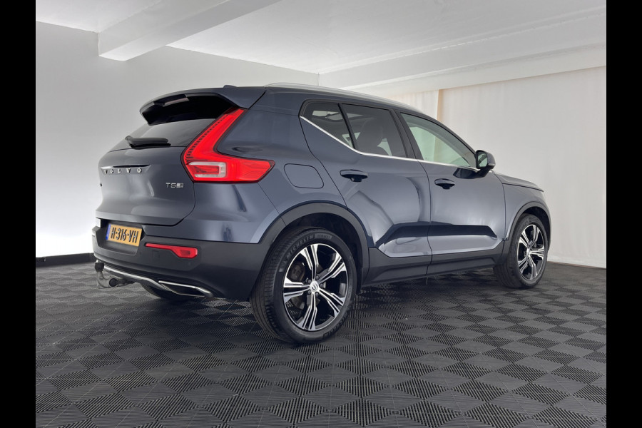 Volvo XC40 1.5 T5 Twin Engine Inscription (INCL-BTW) *PANO | LUXURY-LEATHER | FULL-LED | HARMAN/KARDON-AUDIO | DIGI-COCKPIT | HEATED-COMFORTSEATS | NAVI-FULLMAP | CARPLAY | TOWBAR | 19''ALU*