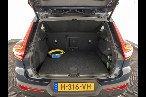 Volvo XC40 1.5 T5 Twin Engine Inscription (INCL-BTW) *PANO | LUXURY-LEATHER | FULL-LED | HARMAN/KARDON-AUDIO | DIGI-COCKPIT | HEATED-COMFORTSEATS | NAVI-FULLMAP | CARPLAY | TOWBAR | 19''ALU*
