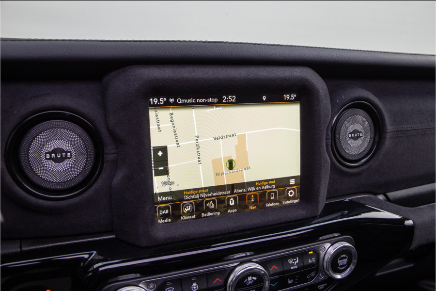 Jeep Wrangler Unlimited 4xe 380pk Brute Richmond Pure Skyview, VOL Nwpr. 155.000,-