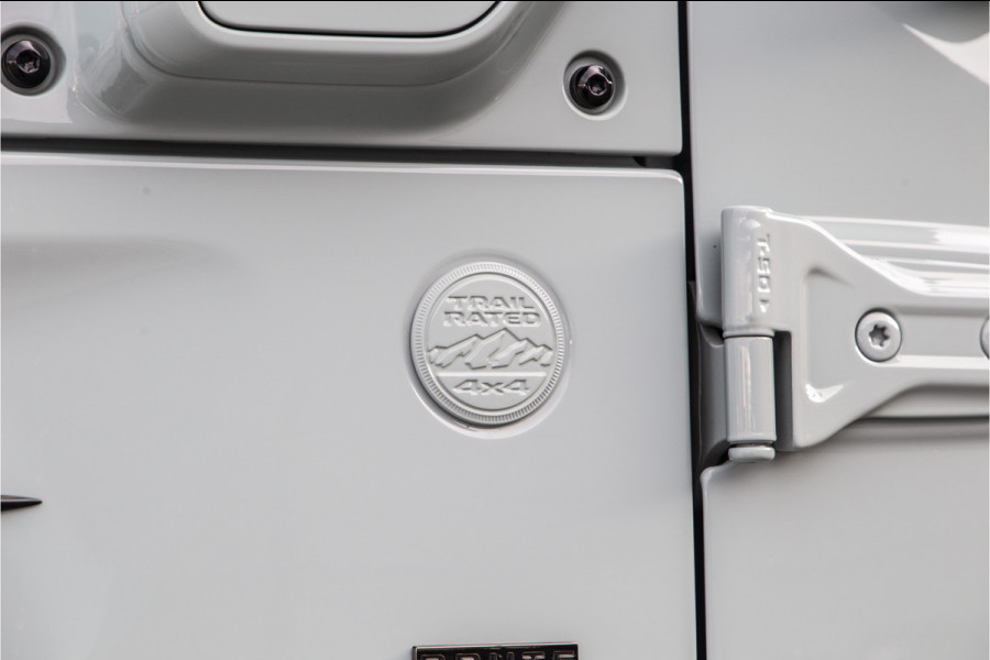 Jeep Wrangler Unlimited 4xe 380pk Brute Richmond Pure Skyview, VOL Nwpr. 155.000,-