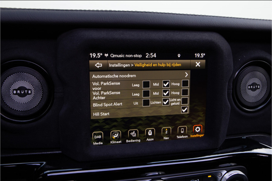 Jeep Wrangler Unlimited 4xe 380pk Brute Richmond Pure Skyview, VOL Nwpr. 155.000,-