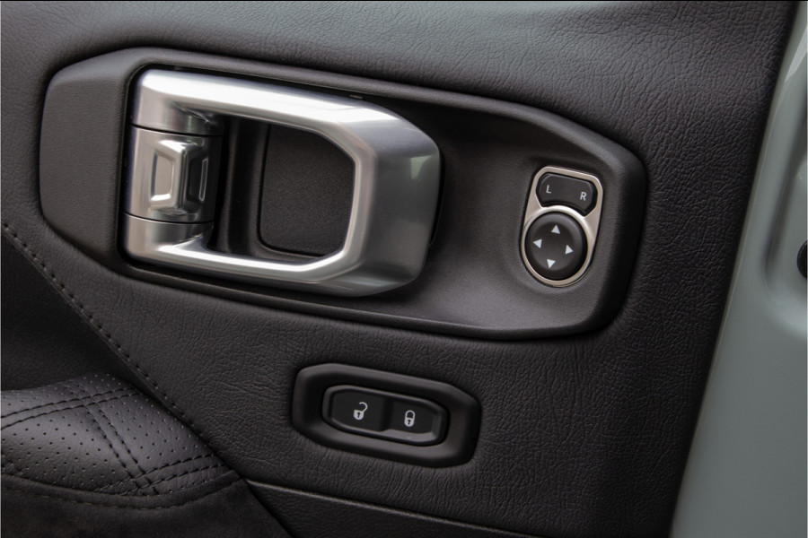 Jeep Wrangler Unlimited 4xe 380pk Brute Richmond Pure Skyview, VOL Nwpr. 155.000,-