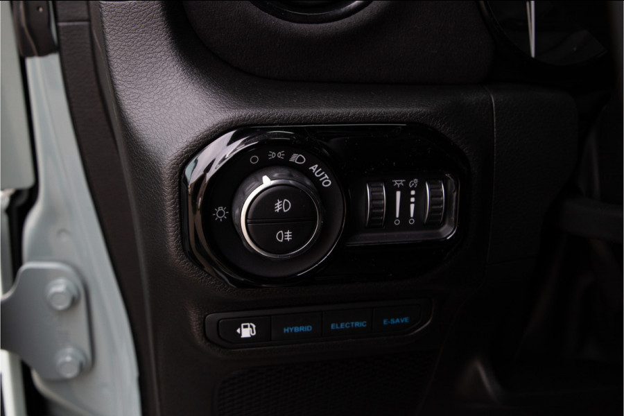 Jeep Wrangler Unlimited 4xe 380pk Brute Richmond Pure Skyview, VOL Nwpr. 155.000,-
