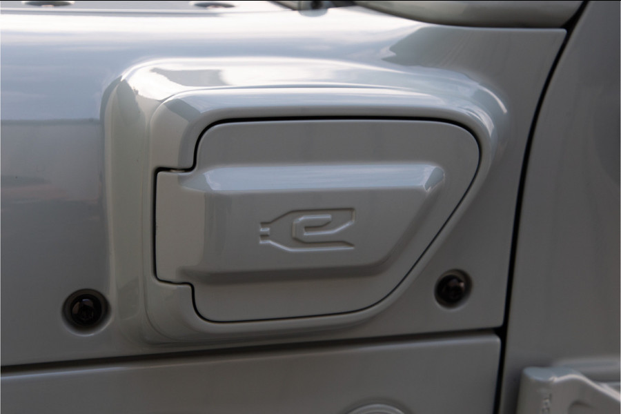 Jeep Wrangler Unlimited 4xe 380pk Brute Richmond Pure Skyview, VOL Nwpr. 155.000,-