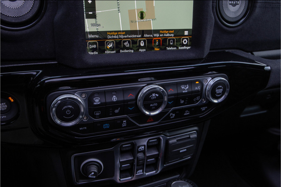 Jeep Wrangler Unlimited 4xe 380pk Brute Richmond Pure Skyview, VOL Nwpr. 155.000,-