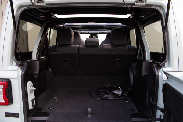 Jeep Wrangler Unlimited 4xe 380pk Brute Richmond Pure Skyview, VOL Nwpr. 155.000,-