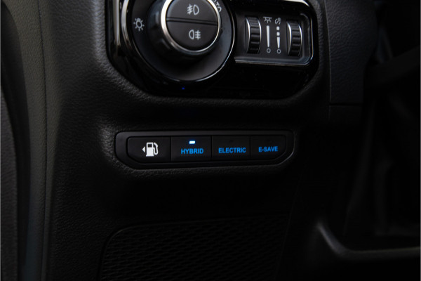 Jeep Wrangler Unlimited 4xe 380pk Brute Richmond Pure Skyview, VOL Nwpr. 155.000,-