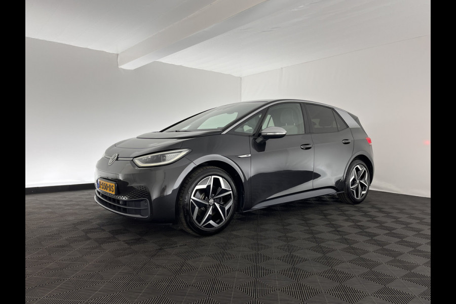 Volkswagen ID.3 First Plus 58 kWh [ 3-Fase ] (INCL.BTW) *FULL-LED | MATRIX-LED | DIGI-COCKPIT | NAVI-FULLMAP | AMBIENT-LIGHT | KEYLESS | CAMERA | COMFORT-SEATS | DAB+ | ECC | PDC | CRUISE | 19''ALU*