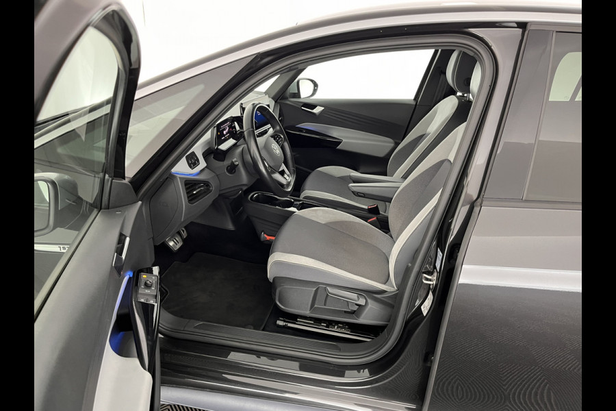 Volkswagen ID.3 First Plus 58 kWh [ 3-Fase ] (INCL.BTW) *FULL-LED | MATRIX-LED | DIGI-COCKPIT | NAVI-FULLMAP | AMBIENT-LIGHT | KEYLESS | CAMERA | COMFORT-SEATS | DAB+ | ECC | PDC | CRUISE | 19''ALU*