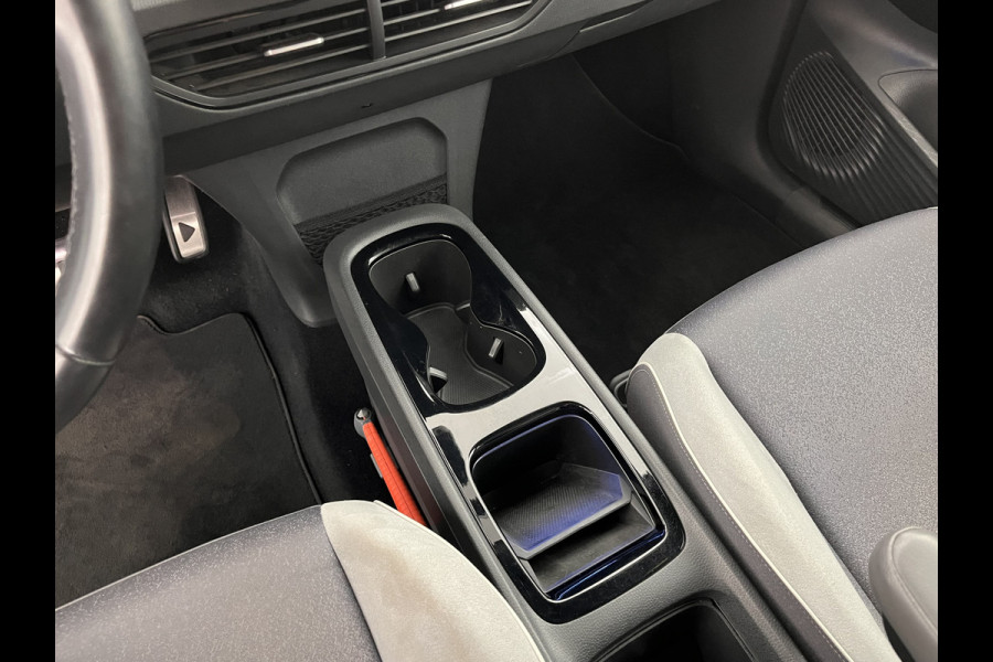 Volkswagen ID.3 First Plus 58 kWh [ 3-Fase ] (INCL.BTW) *FULL-LED | MATRIX-LED | DIGI-COCKPIT | NAVI-FULLMAP | AMBIENT-LIGHT | KEYLESS | CAMERA | COMFORT-SEATS | DAB+ | ECC | PDC | CRUISE | 19''ALU*