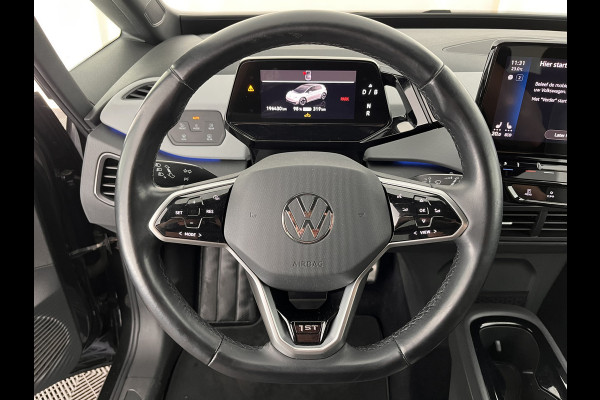 Volkswagen ID.3 First Plus 58 kWh [ 3-Fase ] (INCL.BTW) *FULL-LED | MATRIX-LED | DIGI-COCKPIT | NAVI-FULLMAP | AMBIENT-LIGHT | KEYLESS | CAMERA | COMFORT-SEATS | DAB+ | ECC | PDC | CRUISE | 19''ALU*