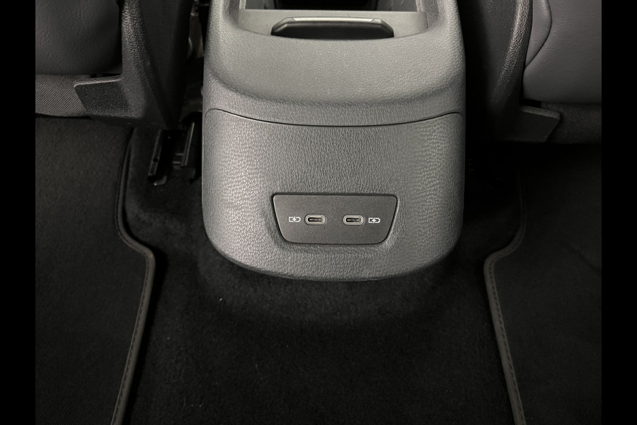 Volkswagen ID.3 First Plus 58 kWh [ 3-Fase ] (INCL.BTW) *FULL-LED | MATRIX-LED | DIGI-COCKPIT | NAVI-FULLMAP | AMBIENT-LIGHT | KEYLESS | CAMERA | COMFORT-SEATS | DAB+ | ECC | PDC | CRUISE | 19''ALU*