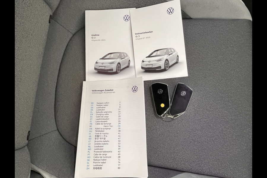 Volkswagen ID.3 First Plus 58 kWh [ 3-Fase ] (INCL.BTW) *FULL-LED | MATRIX-LED | DIGI-COCKPIT | NAVI-FULLMAP | AMBIENT-LIGHT | KEYLESS | CAMERA | COMFORT-SEATS | DAB+ | ECC | PDC | CRUISE | 19''ALU*