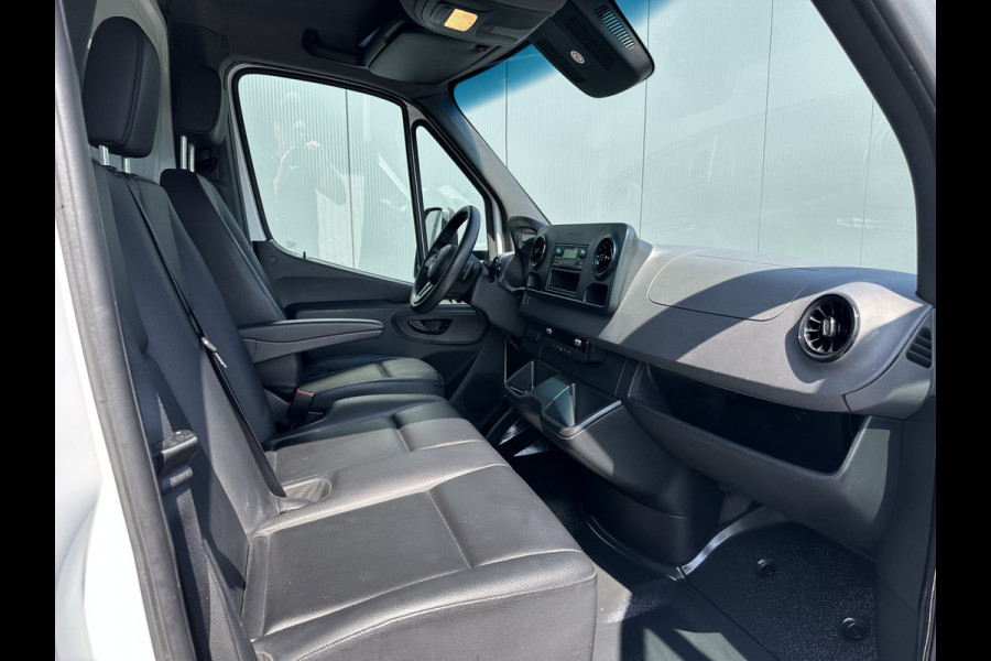 Mercedes-Benz Sprinter 314 CDI 143 PK AUTOMAAT / BAKWAGEN / SCHUIFZEIL / DHOLLANDIA LAADKLEP / AIRCO / MEUBELBAK
