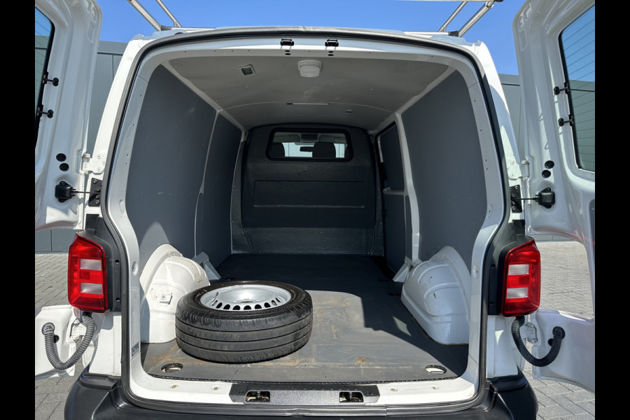 Volkswagen Transporter 2.0 TDI 102 PK / L2H1 / 1e EIG. / 58.404 KM / IMPERIAAL / TREKHAAK / AIRCO / CRUISE CONTROL