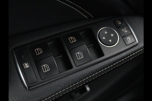 Mercedes-Benz CLA-Klasse 180 Urban | Stoelverwarming | Sportstoelen | Navigatie | Park Assist | Full LED | Half leder | Cruise control | Airco | Bluetooth