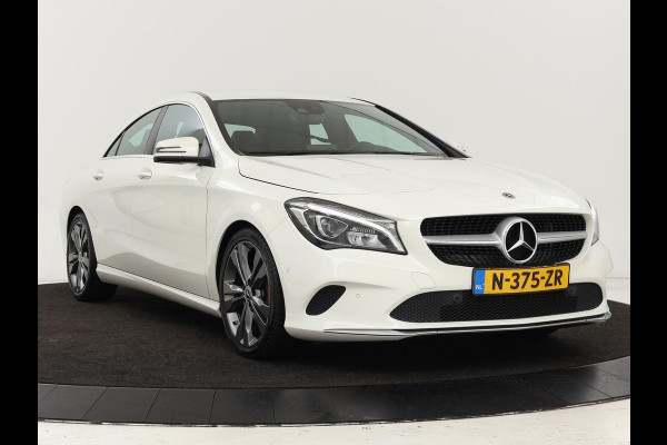 Mercedes-Benz CLA-Klasse 180 Urban | Stoelverwarming | Sportstoelen | Navigatie | Park Assist | Full LED | Half leder | Cruise control | Airco | Bluetooth