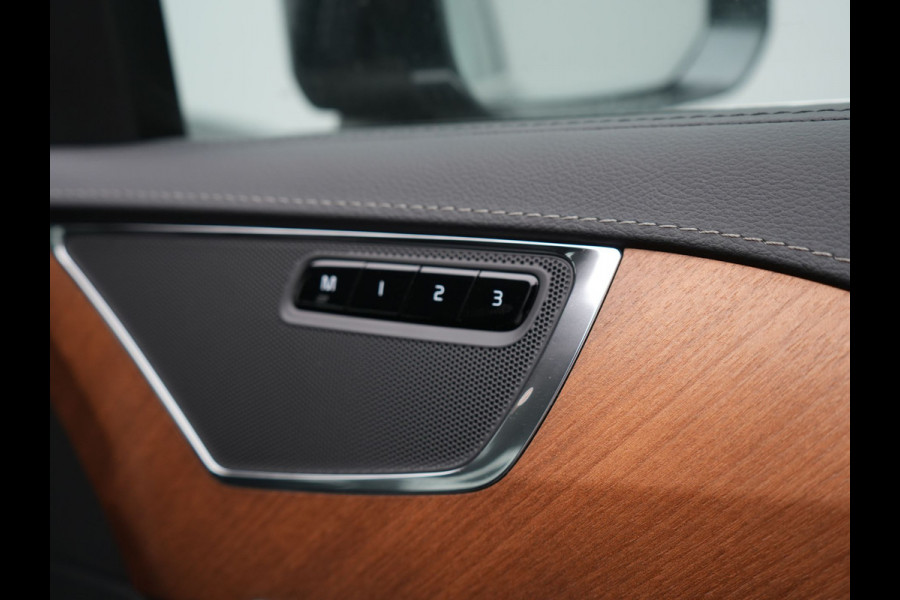 Volvo XC90 T8 Recharge AWD Inscription Plug In Hybrid 394pk 7 Persoons Dealer O.H. INCL BTW PHEV | Lederen Sportstoelen Memory | Pilot Assist | Trekhaak af Fabriek | Adaptive Cruise | Navigatie | Camera | Apple Carplay | L.M. 20" | DAB |