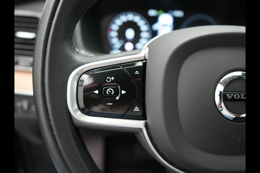 Volvo XC90 T8 Recharge AWD Inscription Plug In Hybrid 394pk 7 Persoons Dealer O.H. INCL BTW PHEV | Lederen Sportstoelen Memory | Pilot Assist | Trekhaak af Fabriek | Adaptive Cruise | Navigatie | Camera | Apple Carplay | L.M. 20" | DAB |