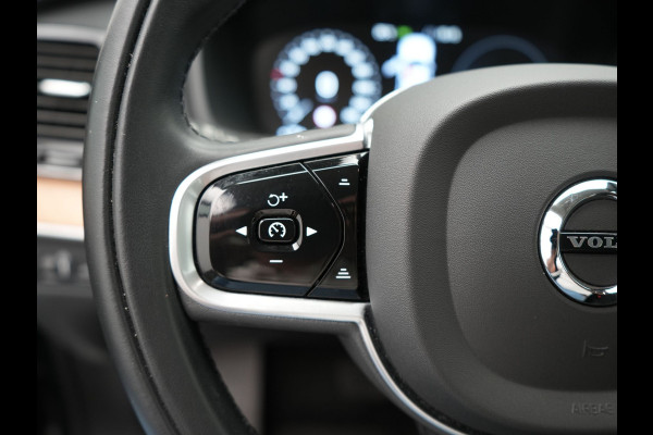 Volvo XC90 T8 Recharge AWD Inscription Plug In Hybrid 394pk 7 Persoons Dealer O.H. INCL BTW PHEV | Lederen Sportstoelen Memory | Pilot Assist | Trekhaak af Fabriek | Adaptive Cruise | Navigatie | Camera | Apple Carplay | L.M. 20" | DAB |