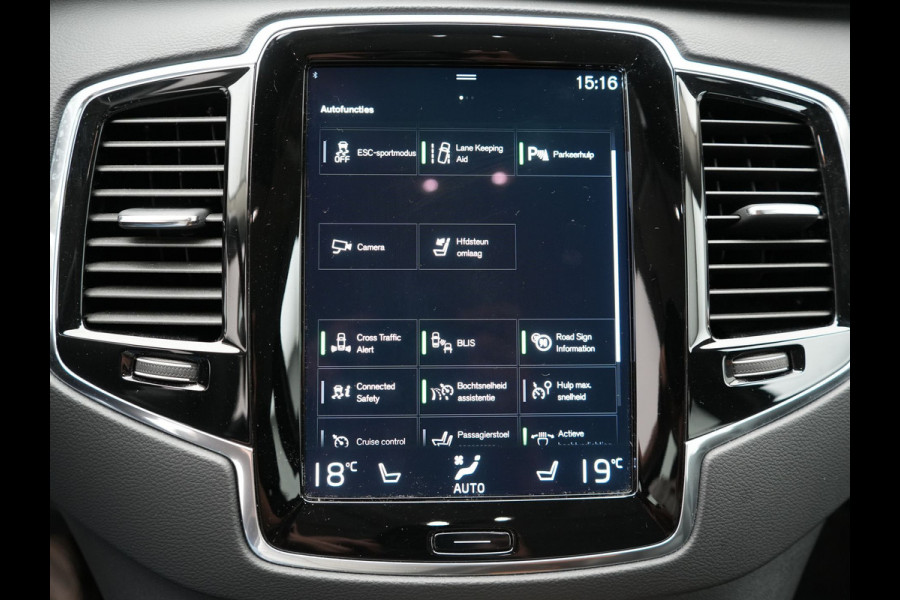 Volvo XC90 T8 Recharge AWD Inscription Plug In Hybrid 394pk 7 Persoons Dealer O.H. INCL BTW PHEV | Lederen Sportstoelen Memory | Pilot Assist | Trekhaak af Fabriek | Adaptive Cruise | Navigatie | Camera | Apple Carplay | L.M. 20" | DAB |