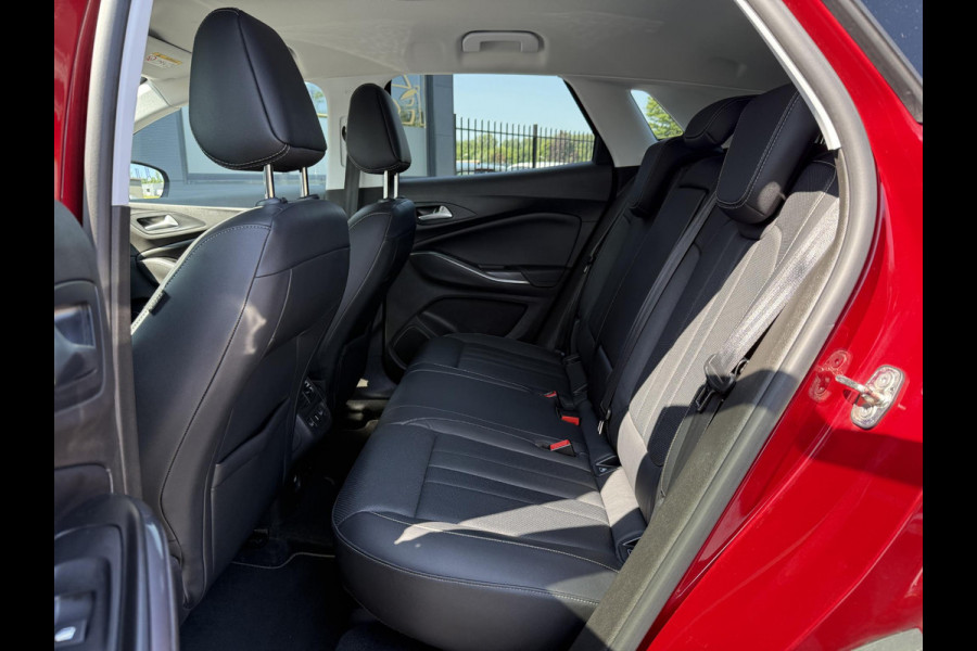 Opel Grandland X 1.2 Turbo Innovation Automaat,1e Eigenaar,Camera,Navi,Pdc V+A,Lm Velgen,Leder,Stoelverwarming,Stoelverkoeling,Dodehoek,Stuurverwarming,131pk,Apk tot 08-2026